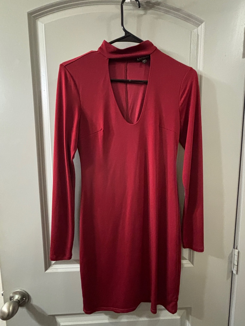 Red Express Long Sleeve Choker V-Neck Dress